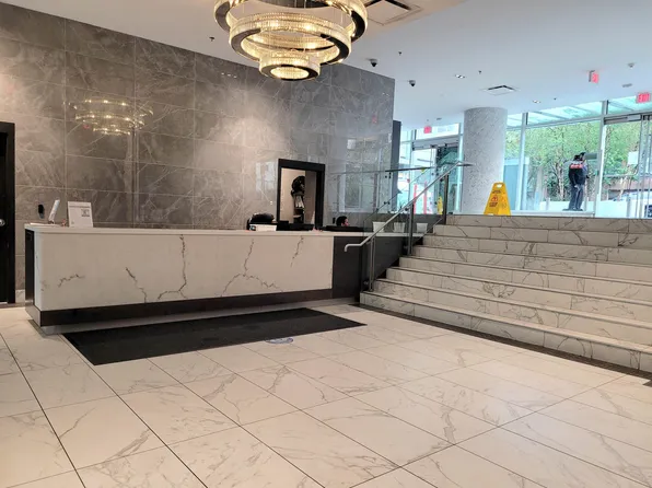 1283 Howe St #2501, Vancouver, BC V6Z 0E3