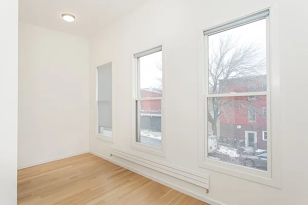 Rented by Dwell Residential Inc | media 22