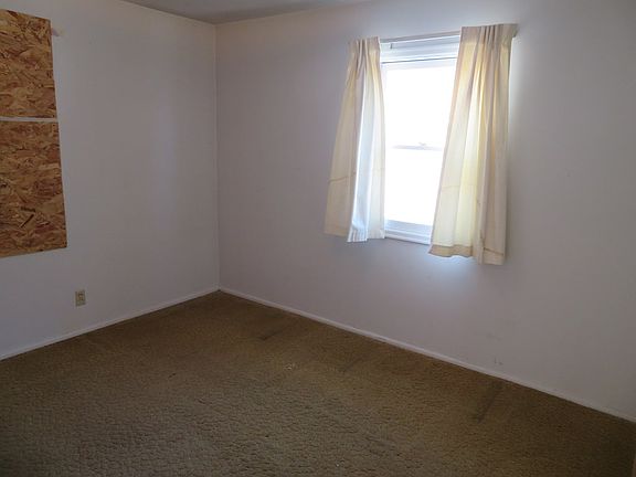 3rd image of 155 Goodturn Dr