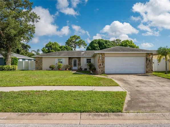 11058 112th Ave, Seminole, FL 33778