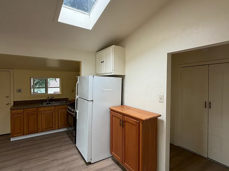 663 Charles St #C — Photo 7