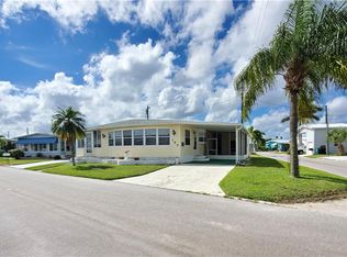 365 Tampico Dr, Palmetto, FL 34221