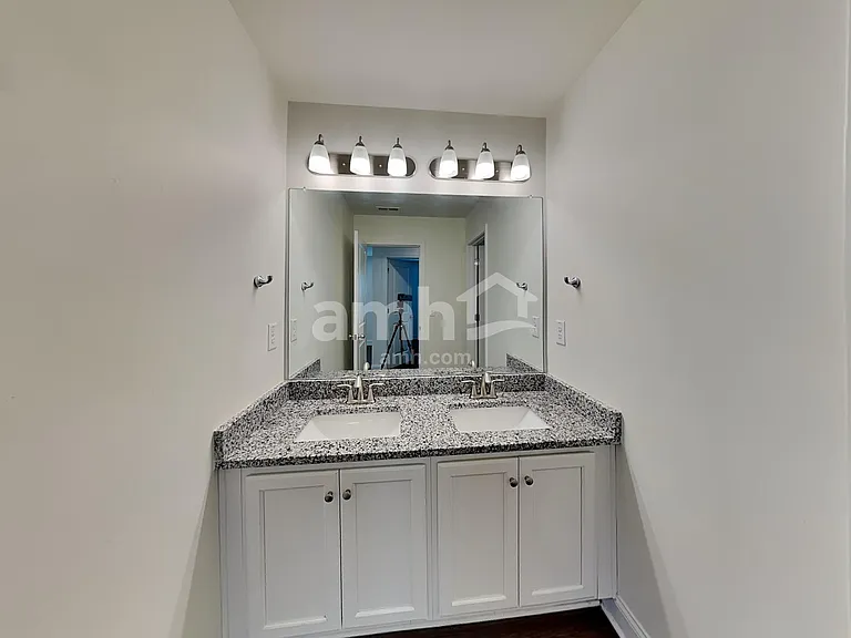 6240 Bridlewood Ln — Photo 22