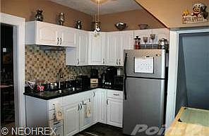 3rd image of 1369 Gladys Ave