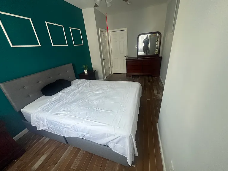 891 S 18th St #3 — Photo 2