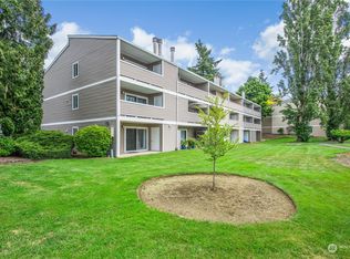 12423 NE 131st Ct APT E-101, Kirkland, WA