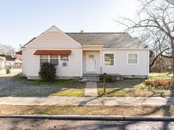 2200 Chamberlain Ave, Chattanooga, TN 37404