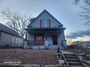2528 Olive St, Kansas City, MO 64127