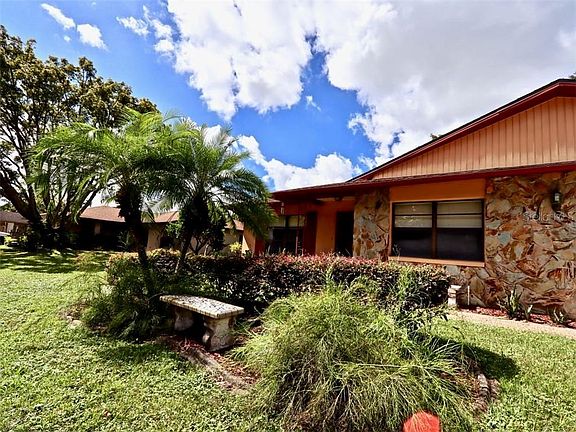 4th image of 3101 Shadow Oaks Dr