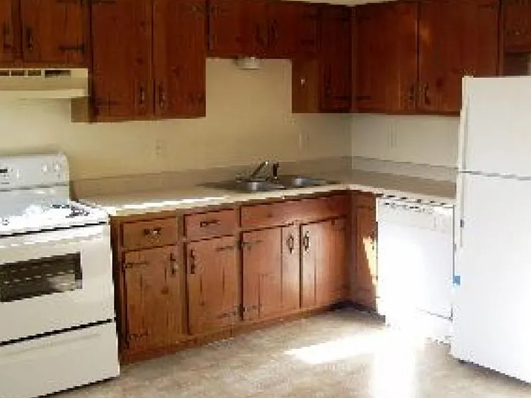 8108 Timberlake Rd — Photo 3