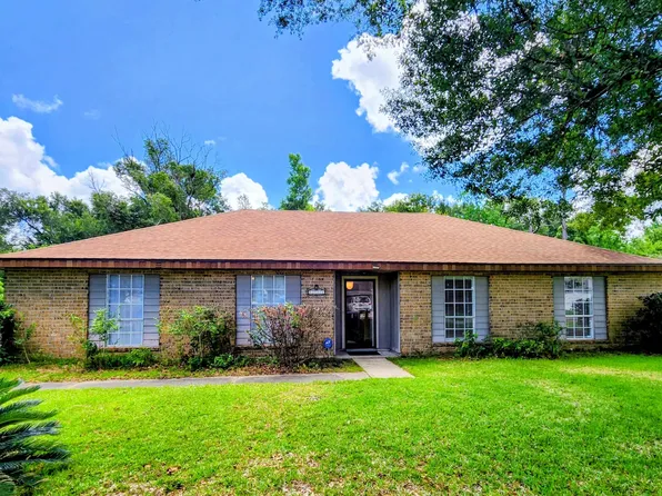 4711 E Greenfield Cir, Lake Charles, LA 70605