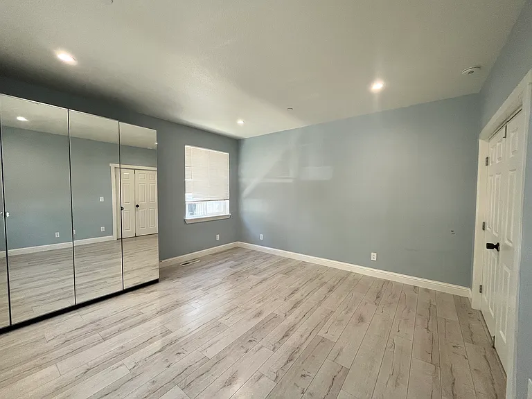 435 S 7th St #1 — Photo 8
