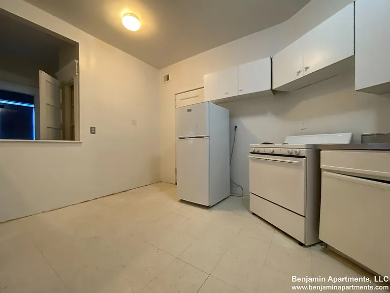 1595 Beacon St #22 — Photo 7