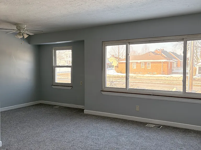 903 S Green Rd #101 — Photo 5
