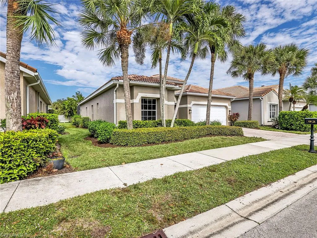 3 bed, 2.0 bath, 1562 sqft, $12,000 — Photo 3