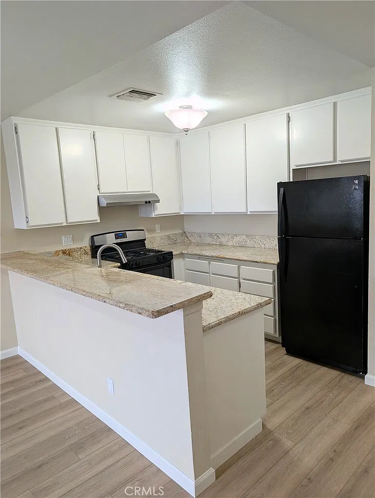 2 bed, 2.0 bath, 1000 sqft, $2,495 — Photo 3