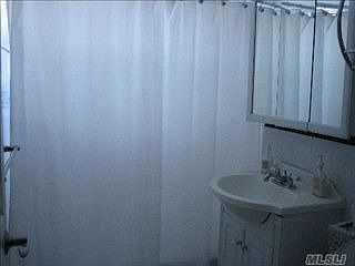 4th image of 1029 Fenwood Dr APT 2