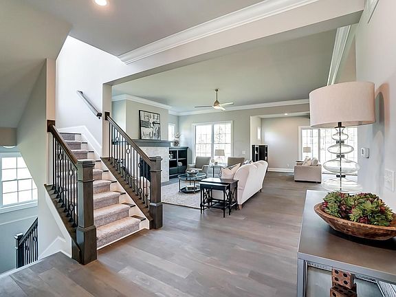 3rd image of 6398 Albanese Cir