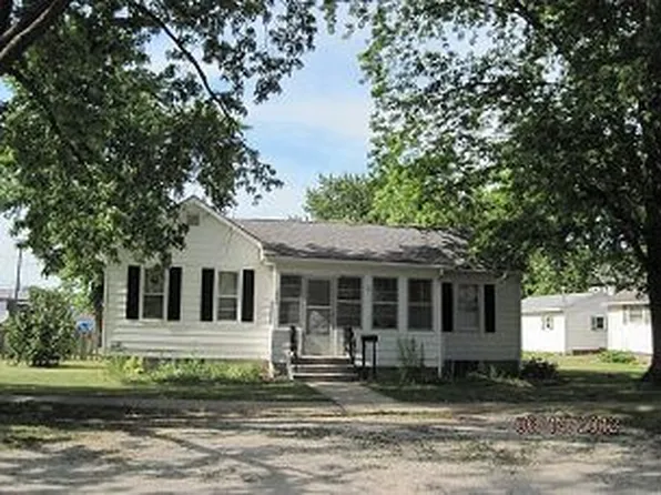 423 W Prairie St, Pontiac, IL 61764