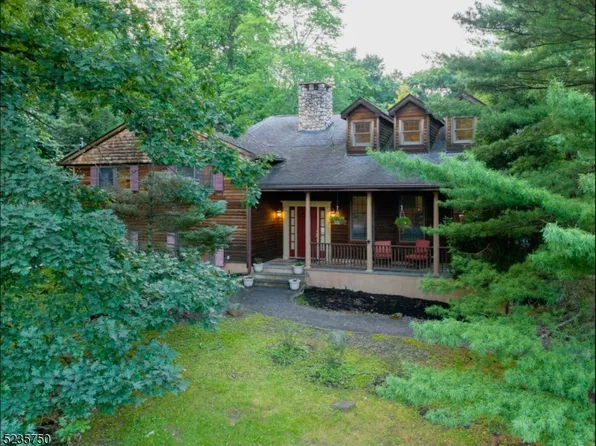 13 Donnybrook Rd, Montvale Boro, NJ 07645