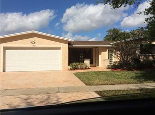 10485 NW 2nd Ct, Plantation, FL 33324
