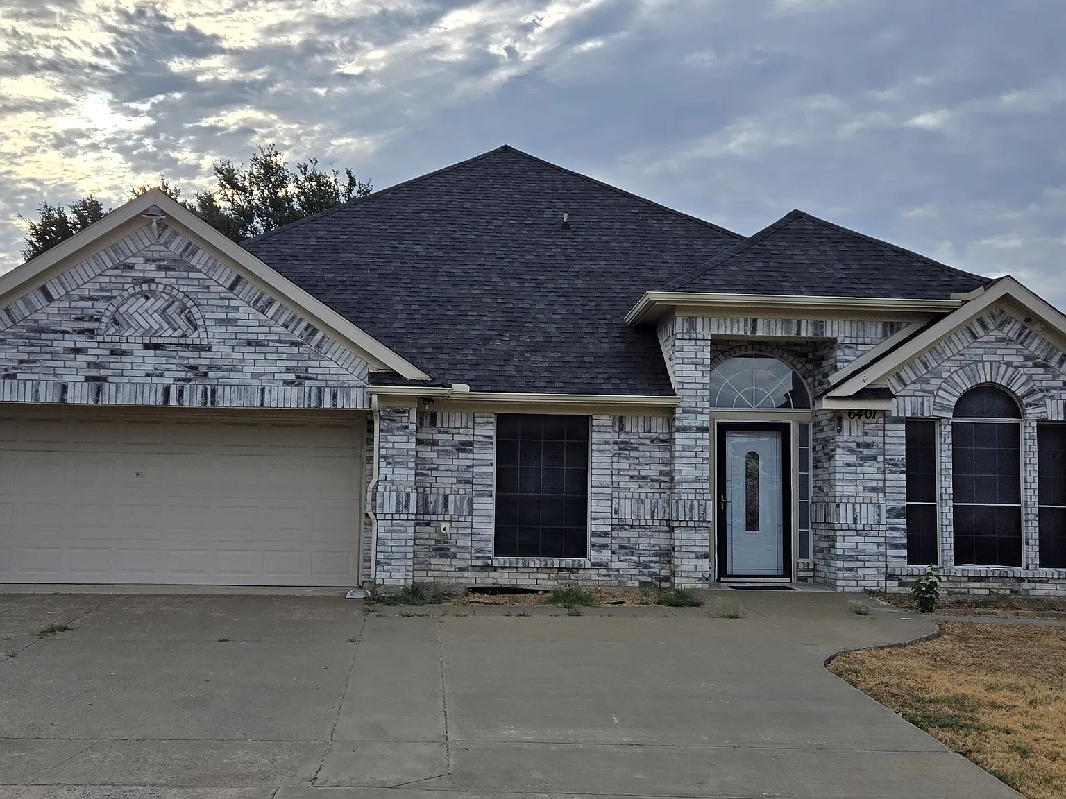 4 bed, 2663 sqft, $2,500 — Photo 3