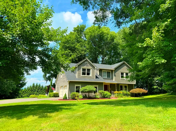 17 Aspen Rise, East Granby, CT 06026