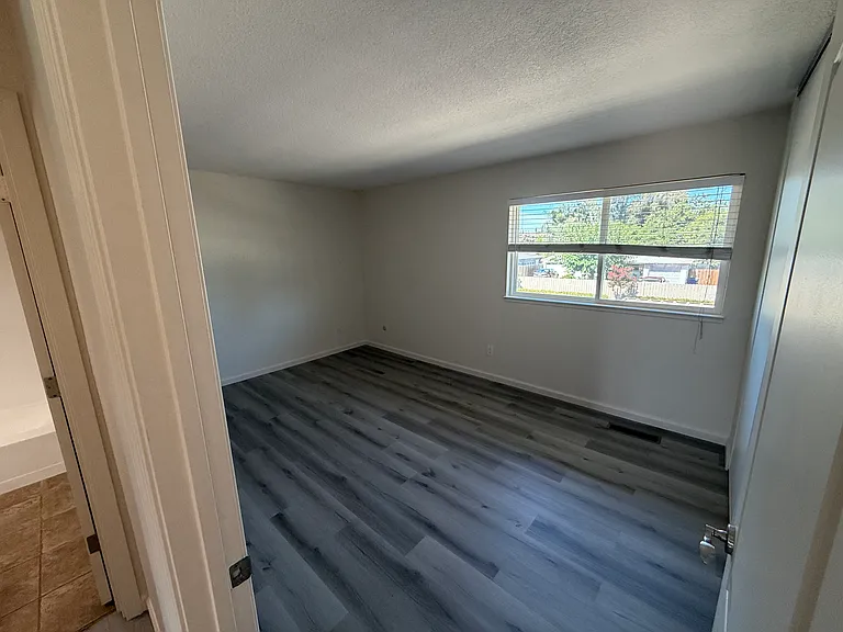 1177 Norwegian Ave #13 — Photo 21