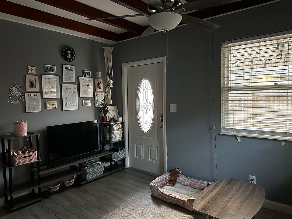 1st image of 815 SW 17th St #2