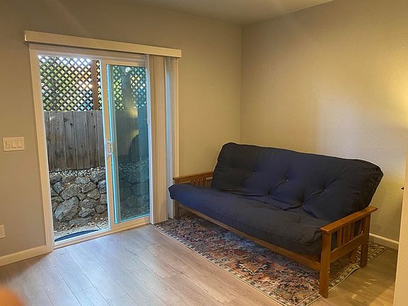 2nd image of 1212 Tivoli Way