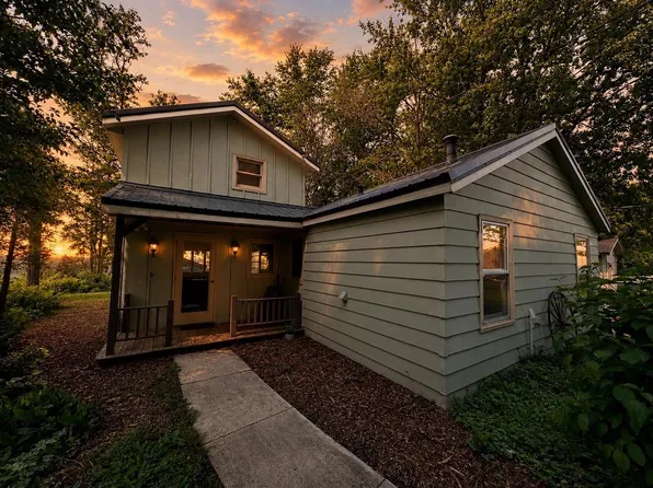 W11020 Howard Drive, Fox Lake, WI 53933