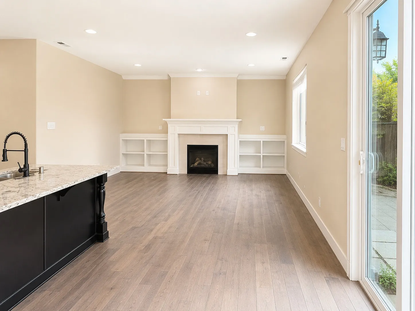 5 bed, 2517 sqft, $3,900 — Photo 4
