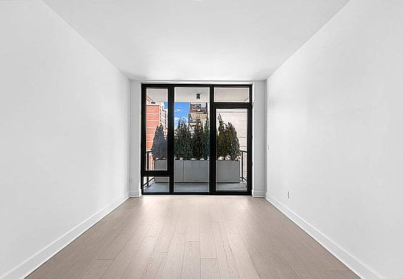 4th image of 526 Union Ave #301