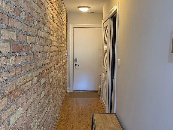 2nd image of 421 W Belmont Ave APT 2C