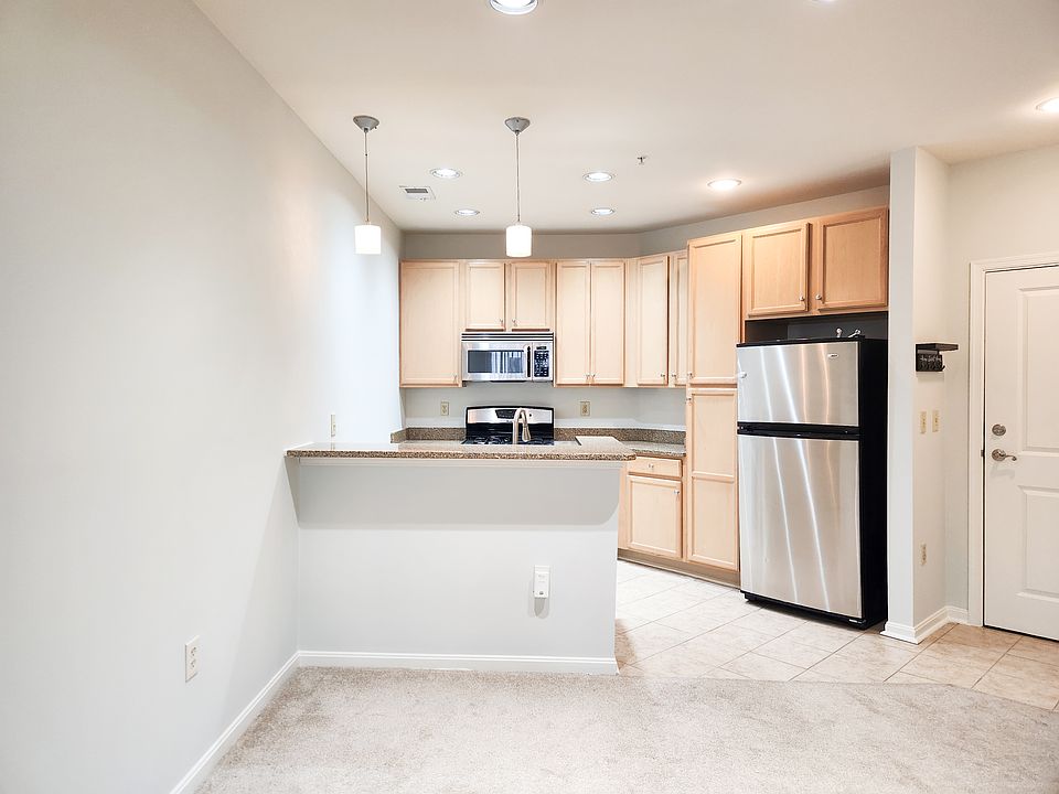 1st image of 2655 Prosperity Ave APT 240