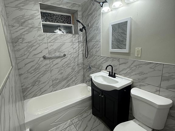 5th image of 110 Lincoln Ave #18A