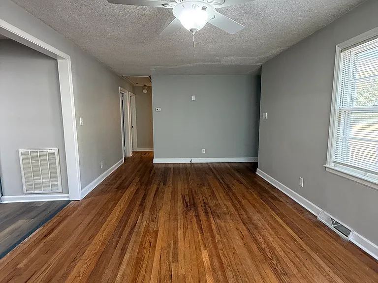 409 S Merritt Ave — Photo 7