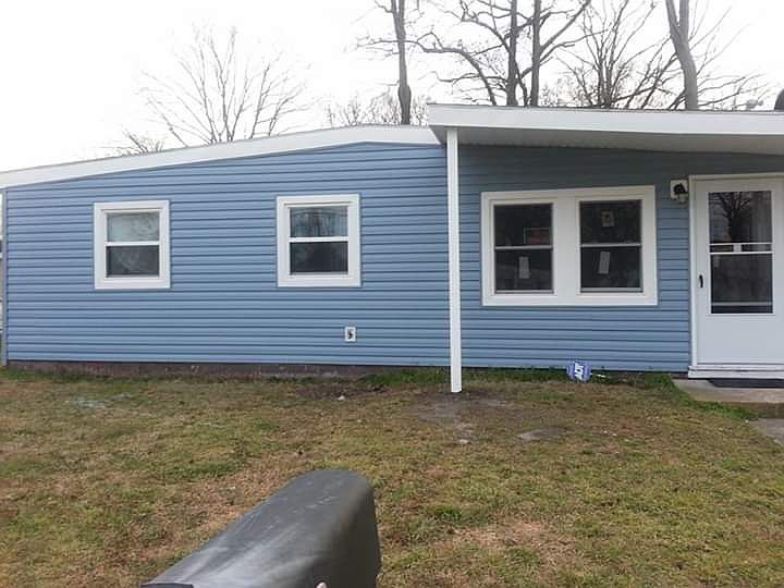 1st image of 2702 Cayce Dr
