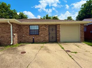 6246 Erin Dr, New Orleans, LA 70126
