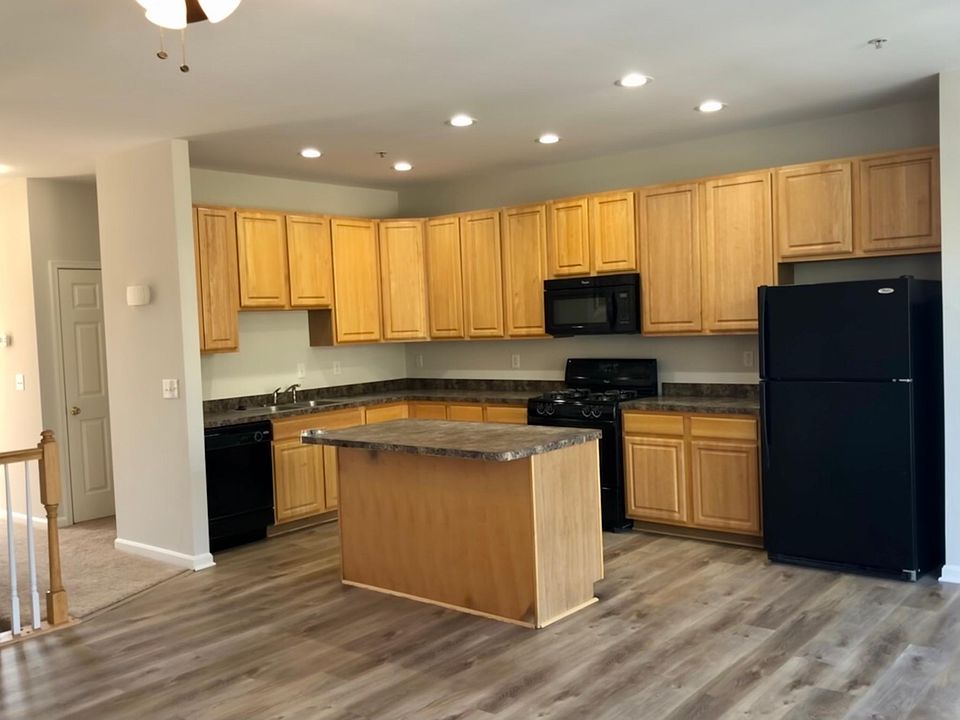 Kitchen w/island, DIning & deck off kitchen