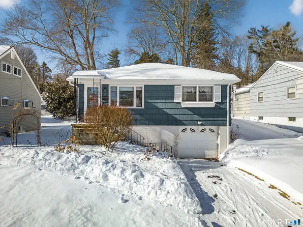 27 Robinwood Road, Waterbury, CT 06708