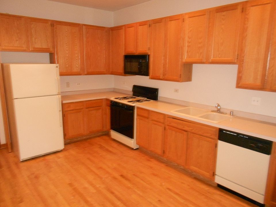1st image of 974 W Cuyler Ave APT 3