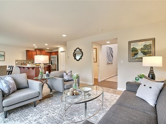 3rd image of 2214 69th Ct SE