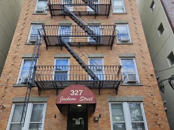 327 Jackson Street image 1 of 19