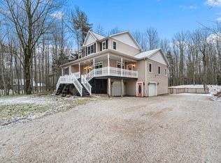 4511 W Fox Farm Rd, Manistee, MI 49660