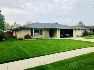 1509 N Oneida Ln, Mount Prospect, IL 60056