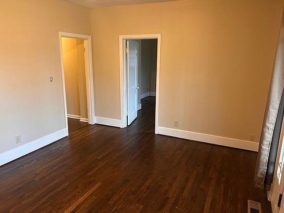 3rd image of 1132 McChesney Ave