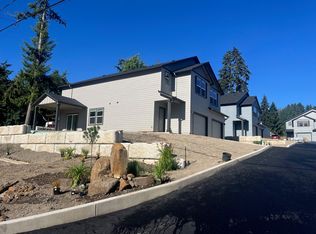 702 S 70th St, Springfield, OR 97478