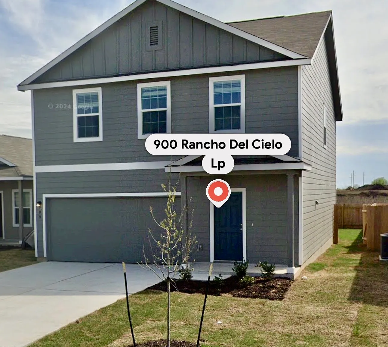 4 bed, 2.5 bath, 1950 sqft, $1,900 — Photo 1