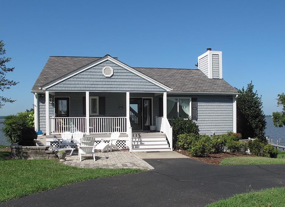 1st image of 680 Cobham Park Ln